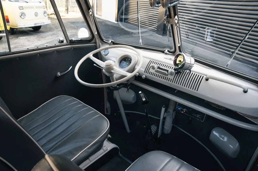 volkswagen-type-2-splitscreen-camper-van-bus-451a_0004