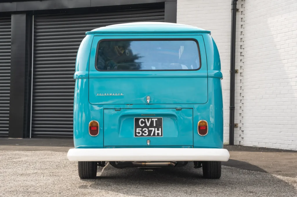 volkswagen-type-2-bay-window-dormobile-camper-van-turquoise-blue_0008