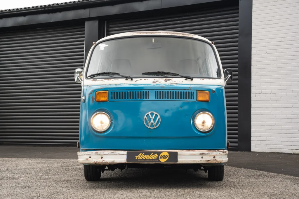 volkswagen-type-2-bay-window-micro-bus-blue-patina-563s_0018