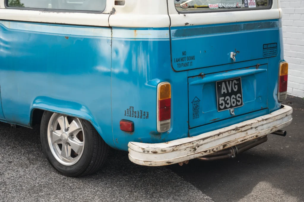 volkswagen-type-2-bay-window-micro-bus-blue-patina-563s_0021