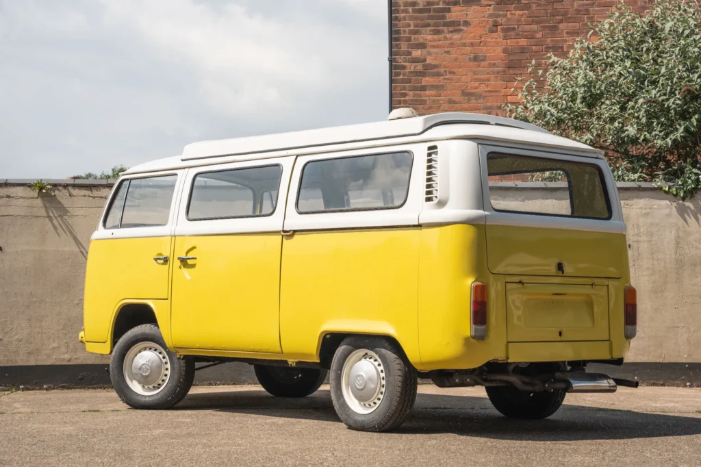 Volkswagen-bay-window-type-2-camper-van-project-yellow_0002