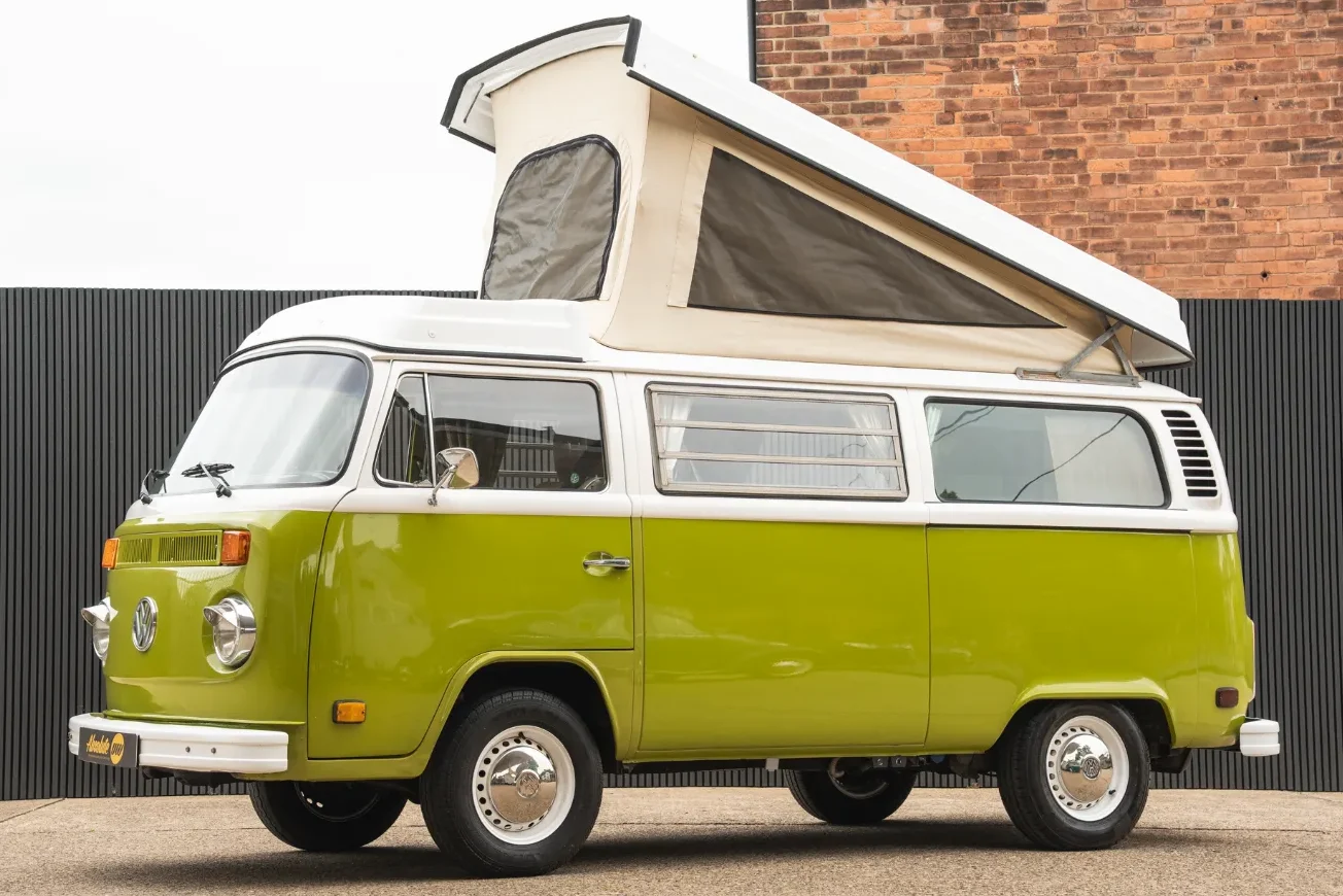 volkswagen-type-2-t2-bay-window-westfalia-campmobile-green-for-sale-595r_066