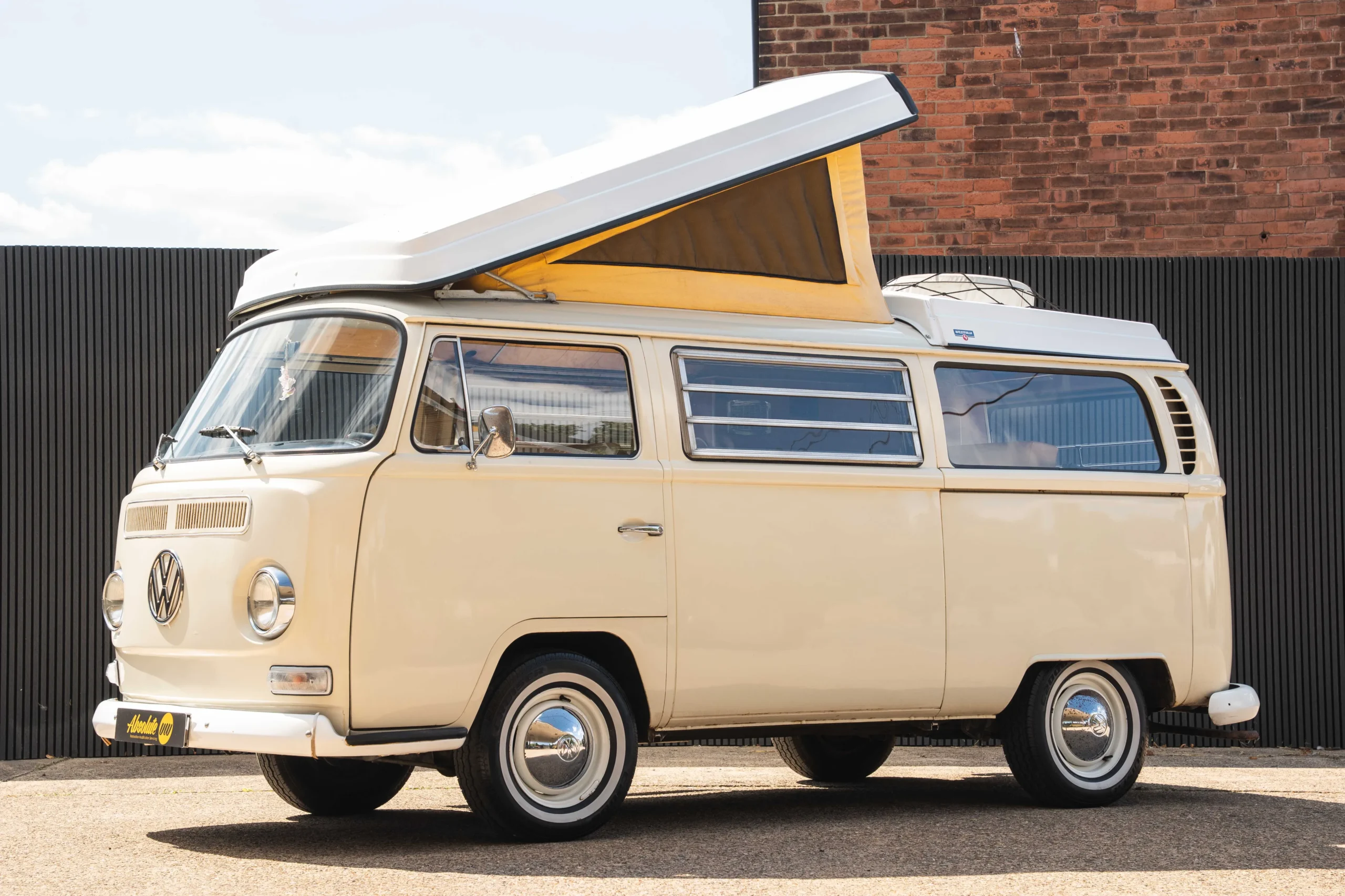 volkswagen-type-2-bay-window-westfalia-campmobile-for-sale-uk-288h_001