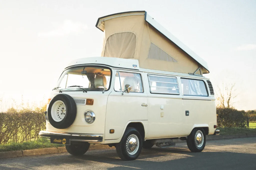 volkswagen-type-2-t2-bay-window-westfalia-camper-van-fuel-injection-307s_001