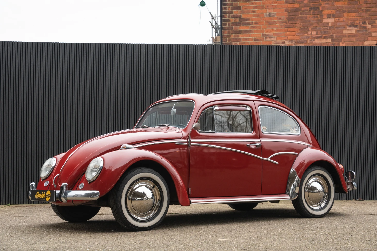 1964-volkswagen-beetle-ragtop-classic-1200cc-ruby-red-for-sale-uk-324b_002
