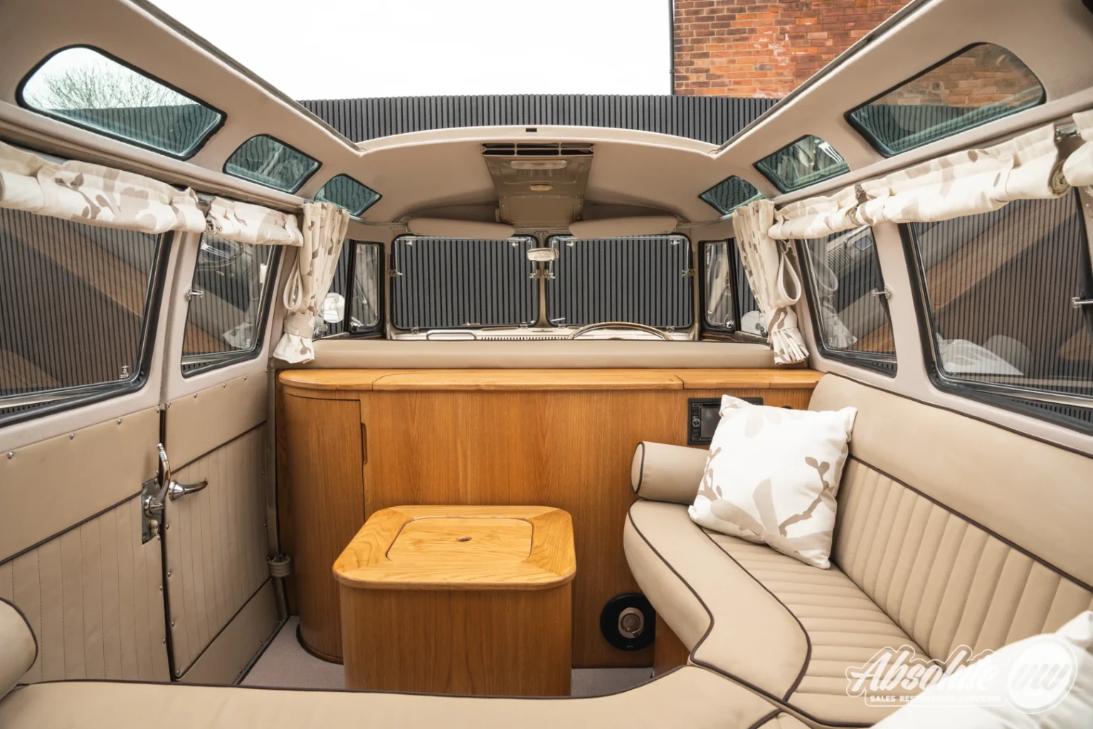 1959-volkswagen-type-2-t1-splitscreen-23-window-samba-rhd-for-sale-uk-796_009