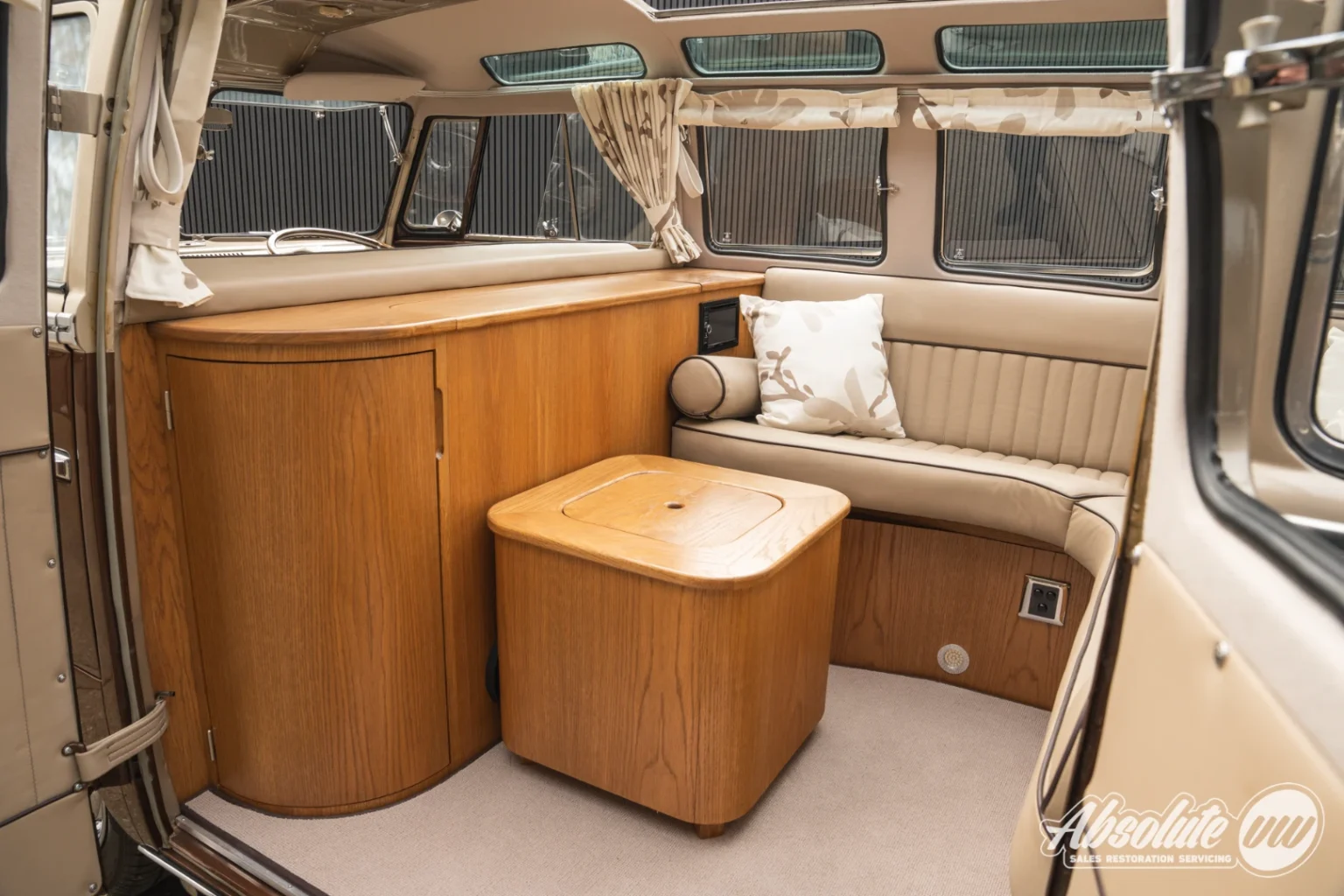 1959-volkswagen-type-2-t1-splitscreen-23-window-samba-rhd-for-sale-uk-796_027