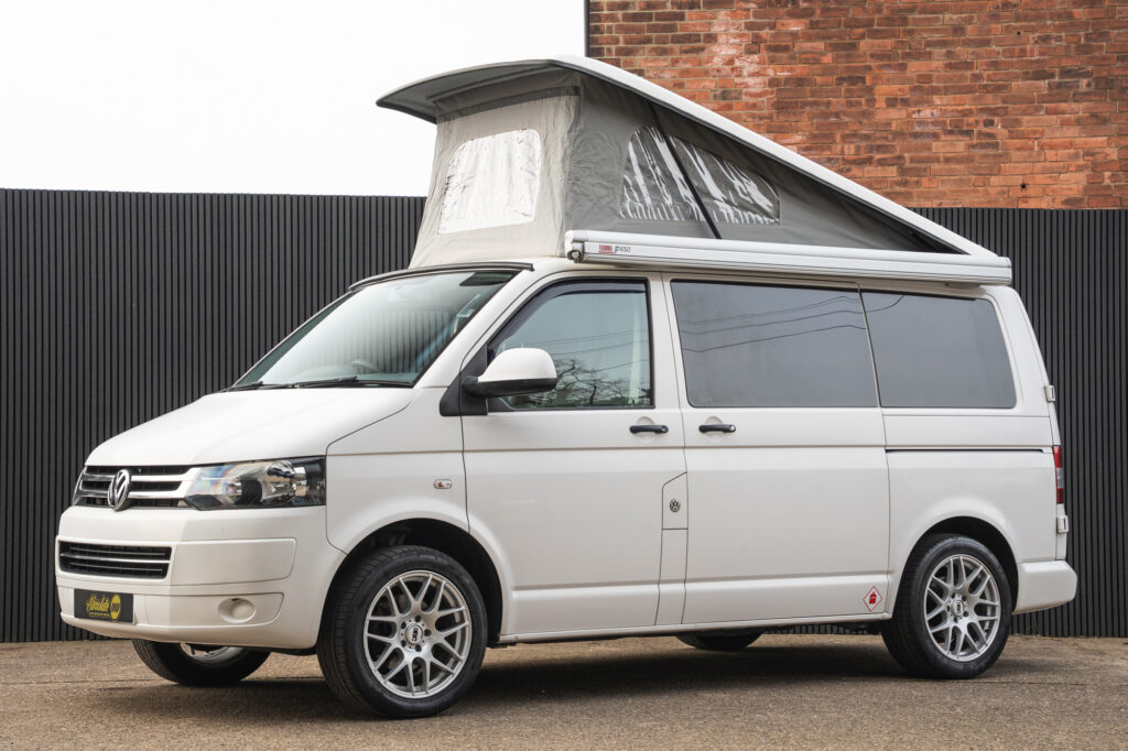 2014-volkswagen-t5-1-transporter-4-berth-camper-van-for-sale-uk-lym_001