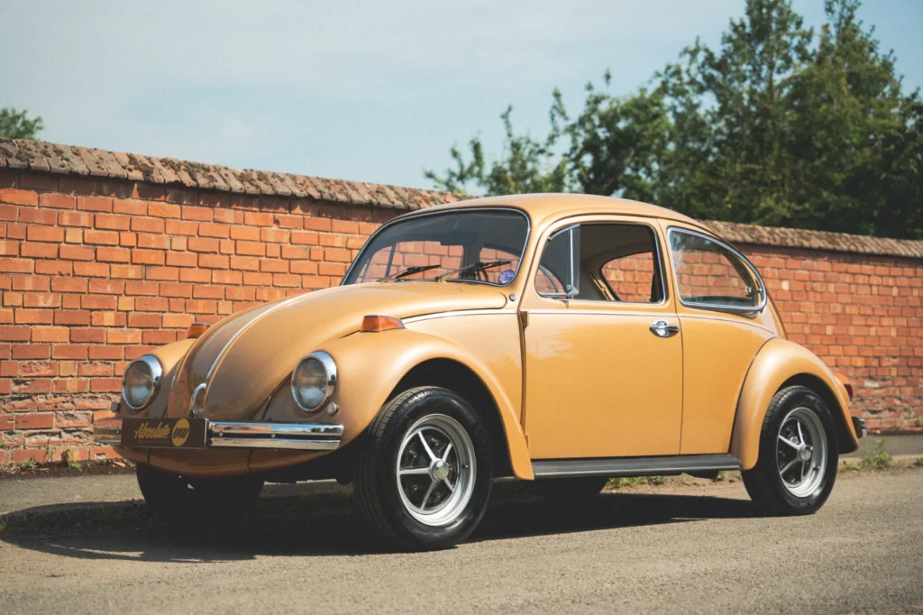 1974-volkswagen-beetle-1600cc-classic-right-hand-drive-for-sale-uk-848m__002