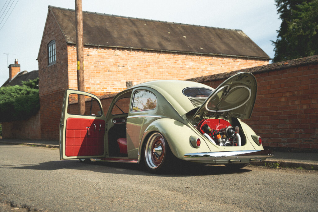 1956-volkswagen-beetle-oval-classic-1641cc-air-ride-for-sale-uk-718___1